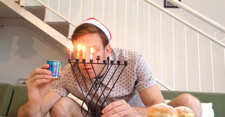 Rudolf and the conflict (Hanukah)